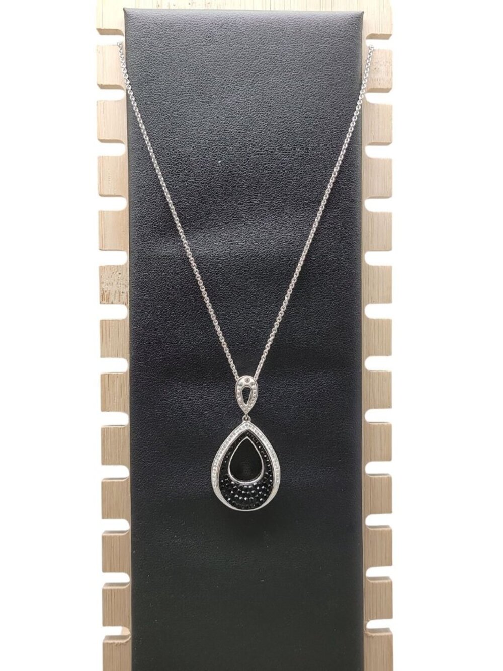 OTC BRZ Gold Plated Bronze Teardrop Pendant Necklace Black White Italy 18”